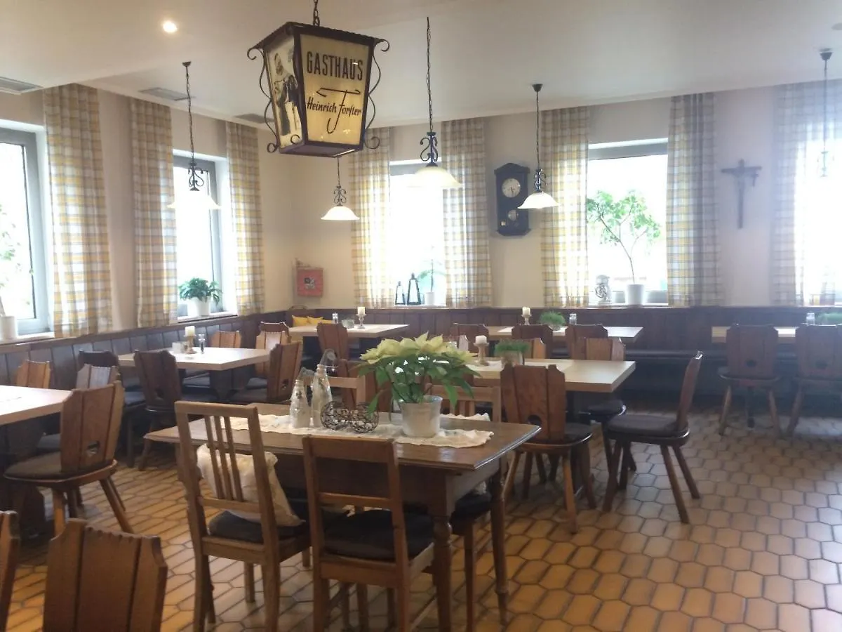 Landgasthof Zum Goldenen Loewen 모오스바흐