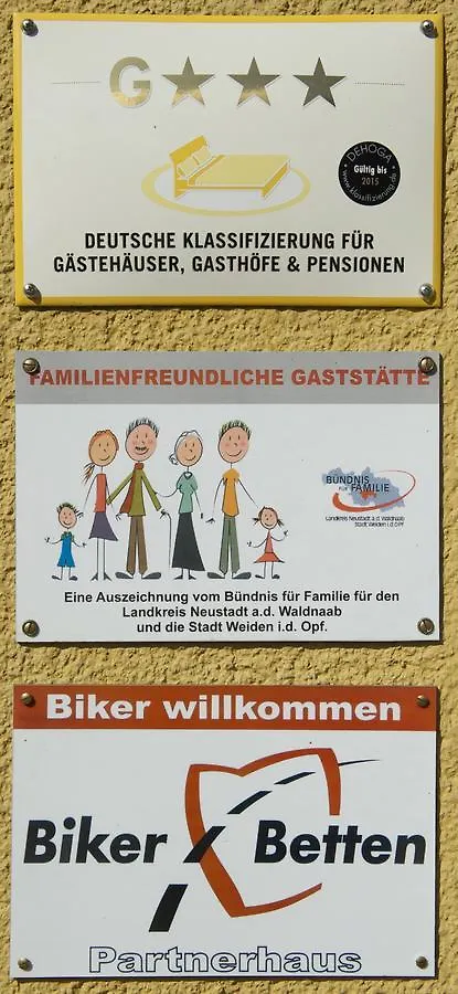 Landgasthof Zum Goldenen Loewen Moosbach